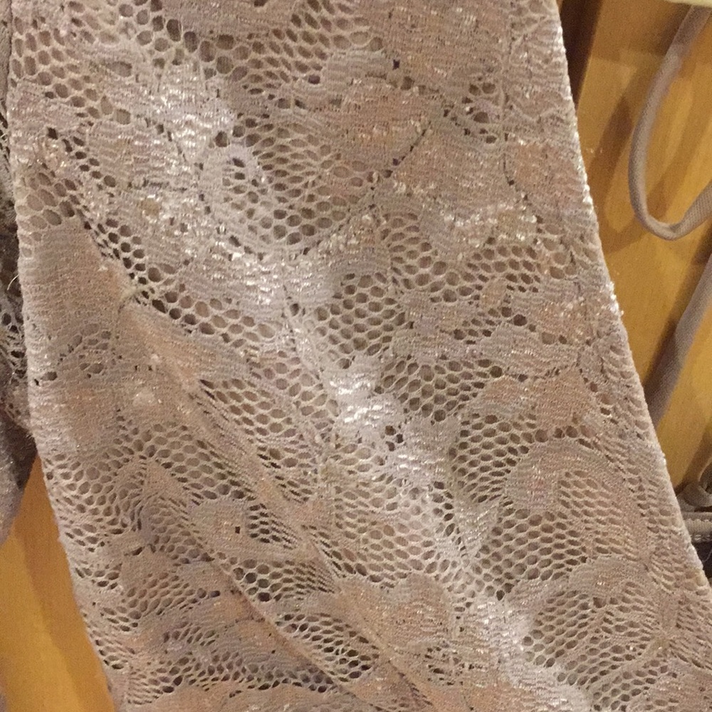 Lace top - Picture 4 of 5